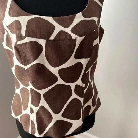 Carlisle Brown and white spot scoop neck sleeveless top - Picture 4 of 11